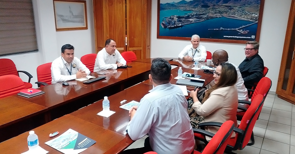 Visita del cónsul de EUA en méxico a ASIPONA GUAYMAS